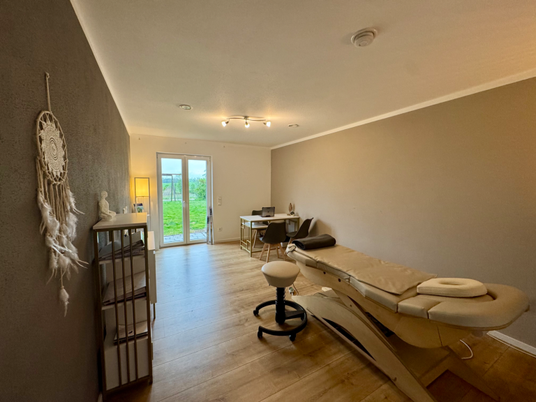 Osteopathie für Erwachsene und Kinder, Behandlungsraum Soul Osteopathie Wolfersdorf-Oberhaindlfing